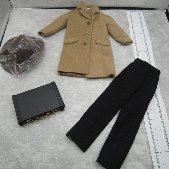 Tonner Matt O'Neill Tailored Luxe Male Fashon 3pc Outfit - Picture 9 of 9